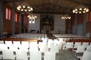 Grote kroonluchters kerk Aalsmeer