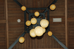 hanglamp aula doorn